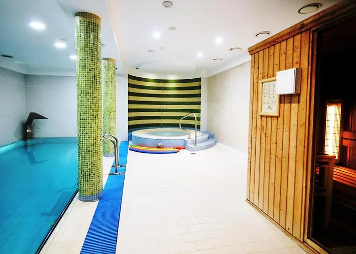 Bursztyn Tatil parkı